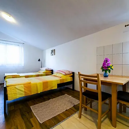 Apartments Mani Trogir Exterior photo