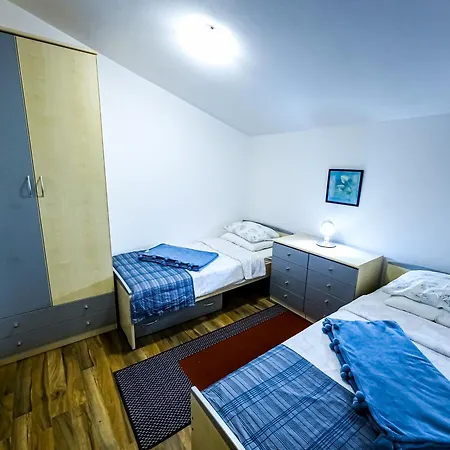 Apartments Mani Trogir Exterior photo