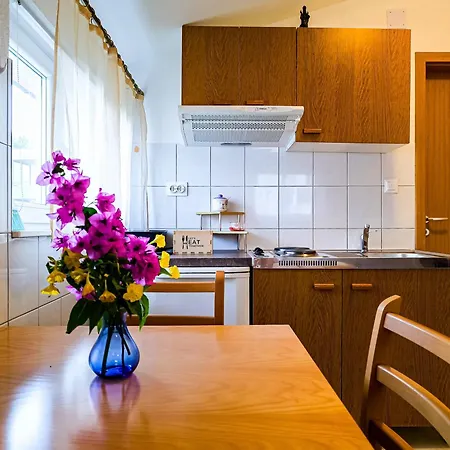 Apartments Mani Trogir Exterior photo