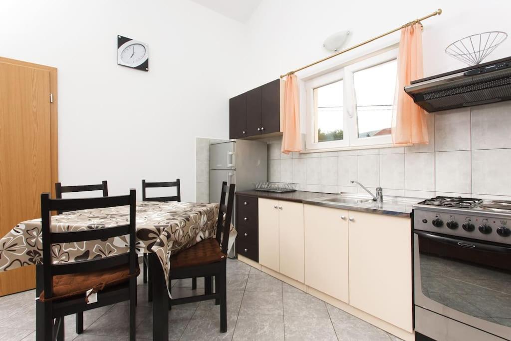 Mani Apartment *